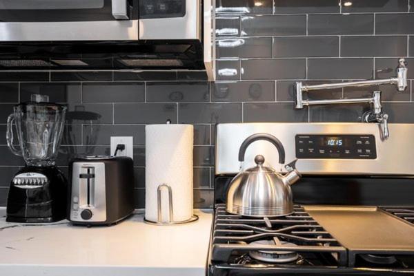 Cute Cozy House Close To Major Sporting Events And Restaurants Хюстън Екстериор снимка